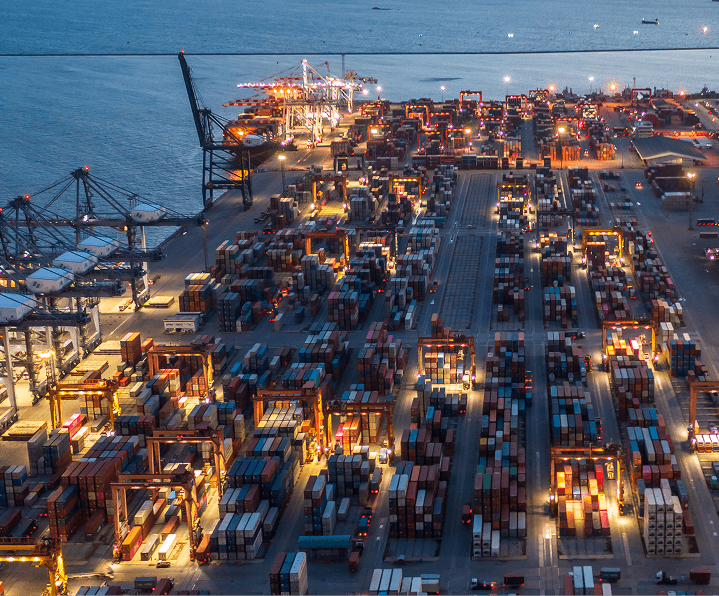 We offer strategic solutions for
all logistical challenges.